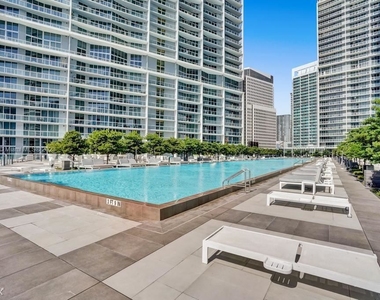 495 Brickell Ave Apt 3206 - Photo Thumbnail 5