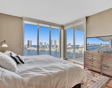 2600 Island Blvd Apt 3001 - Photo Thumbnail 10