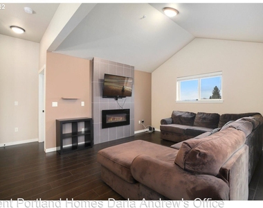 13925 Sw Meridian St. #403 - Photo Thumbnail 6