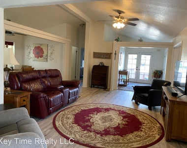 6525 S. Oleander Way - Photo Thumbnail 2