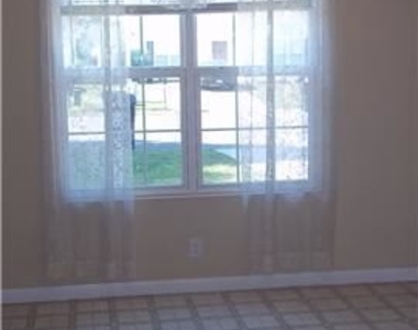 1457 Rochester Drive - Photo Thumbnail 4