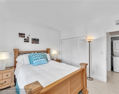 1556 S Ocean Lane - Photo Thumbnail 31