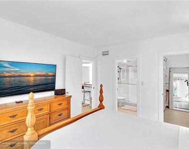 1556 S Ocean Lane - Photo Thumbnail 18