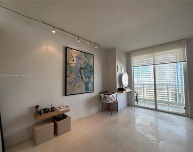 901 Brickell Key Blvd - Photo Thumbnail 13