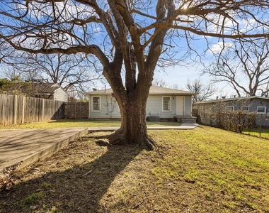 4366 Valentine Street - Photo Thumbnail 18