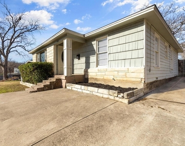 4366 Valentine Street - Photo Thumbnail 26