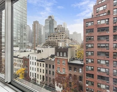 East 51st Street - Photo Thumbnail 6