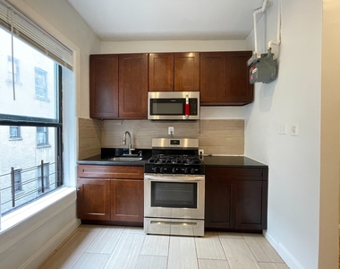 515 West 175th Street - Photo Thumbnail 10