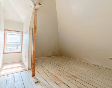 1042 East Gorham Street - Photo Thumbnail 41