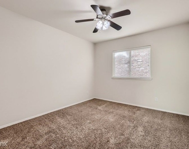 1307 Hidden Valley Dr Unit - Photo Thumbnail 11