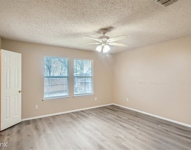 1129 Singletree Dr Unit - Photo Thumbnail 12