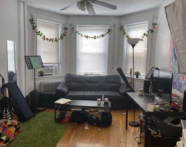 151 Park Dr Apt 11g - Photo Thumbnail 0