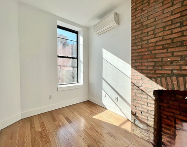 631 E 6th St, New York, Ny 10009 - Photo Thumbnail 4