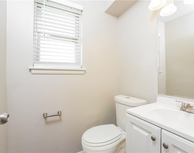 2116 Sw 79th Street - Photo Thumbnail 13