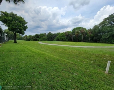 800 E Cypress Lane - Photo Thumbnail 20