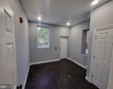 5237 Chester Avenue - Photo Thumbnail 16