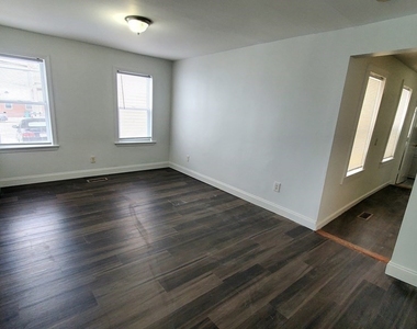 581 Lakeview Ave - Photo Thumbnail 4