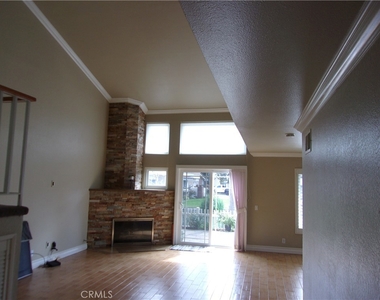 7906 Southwind Circle - Photo Thumbnail 3