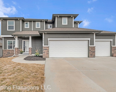 1410 White Pine Circle - Photo Thumbnail 35