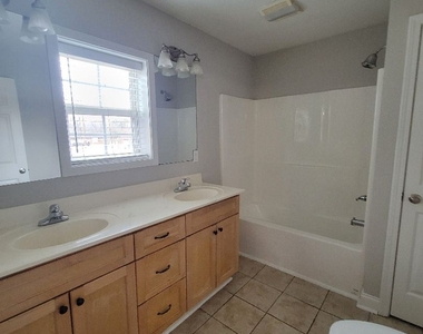 2820 Bellhaven Circle - Photo Thumbnail 11