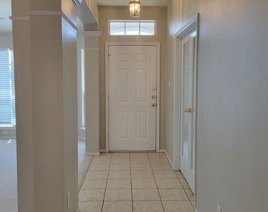 2149 Modoc Dr - Photo Thumbnail 2