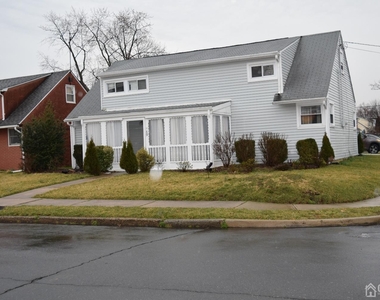 89 Leber Avenue - Photo Thumbnail 2