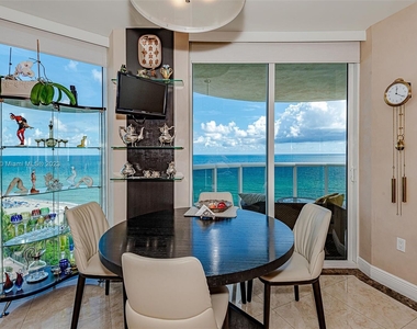 17201 Collins Ave - Photo Thumbnail 14