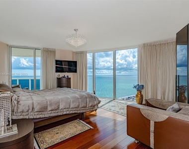 17201 Collins Ave - Photo Thumbnail 23