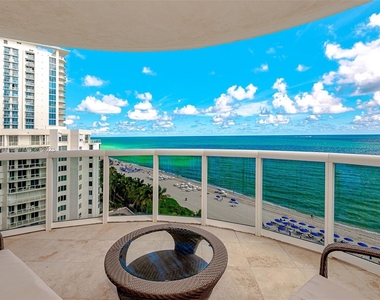 17201 Collins Ave - Photo Thumbnail 3