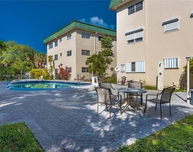 1450 Atlantic Shores Blvd - Photo Thumbnail 10