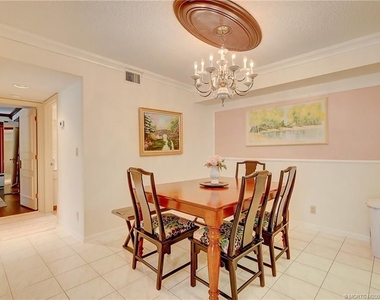 2504 Se Anchorage Cove - Photo Thumbnail 15