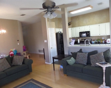 2309 Mccarran Drive - Photo Thumbnail 4