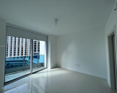 200 Biscayne Boulevard Way - Photo Thumbnail 9