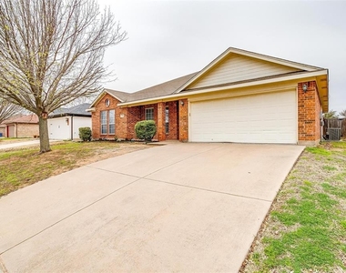 1012 Thistle Meade Circle - Photo Thumbnail 0