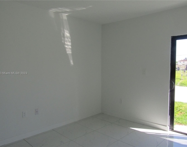 26435 Sw 138 Ave - Photo Thumbnail 10