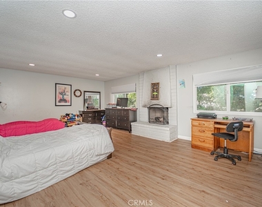 11321 Hart Way - Photo Thumbnail 19