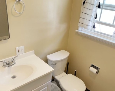 404 Landfair Avenue #2 - Photo Thumbnail 8