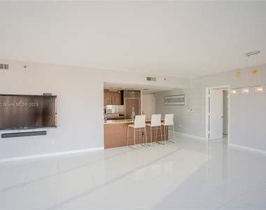 465 Brickell Ave Apt 4802 - Photo Thumbnail 3