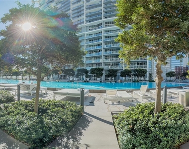 465 Brickell Ave Apt 4802 - Photo Thumbnail 8