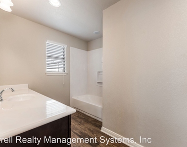 400 Bosque Blvd., Apt. 503 - Photo Thumbnail 6