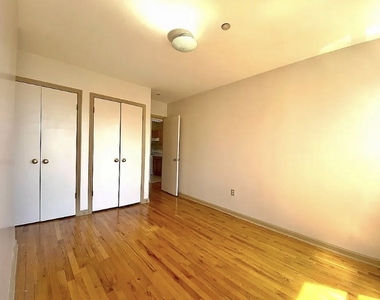 205 Knickerbocker Avenue - Photo Thumbnail 4