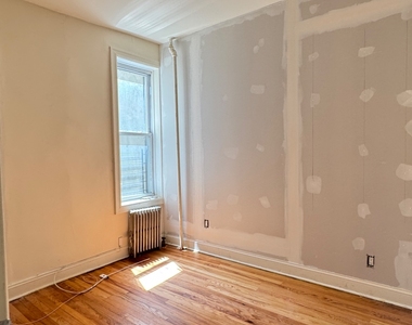 1564 Pacific Street - Photo Thumbnail 6