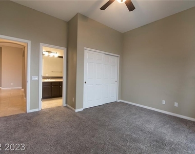 10812 Oak Shadow Avenue - Photo Thumbnail 15