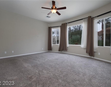 10812 Oak Shadow Avenue - Photo Thumbnail 12