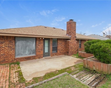 10609 S Blackwelder Avenue - Photo Thumbnail 14