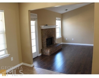 1531 Cardinal Lane - Photo Thumbnail 7