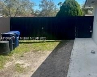 20310 Sw 105th Ave - Photo Thumbnail 2