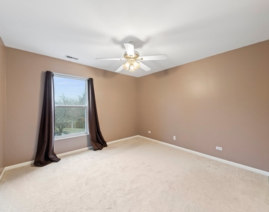 3328 Bromley Lane - Photo Thumbnail 12