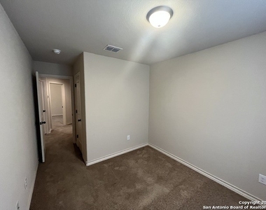 7002 Donovan Way - Photo Thumbnail 31