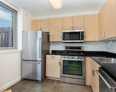561 10th Avenue - Photo Thumbnail 2